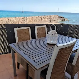 https://apartamento-frente-al-mar-roda-de-bera.catalonia-hotels.com